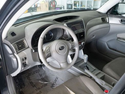 Used 2010 Subaru Forester 2.5X Limited AWD/4WD image 11