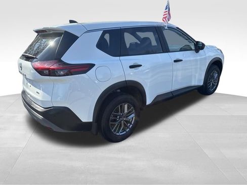 Used 2023 Nissan Rogue S AWD/4WD image 23