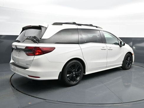 Used 2023 Honda Odyssey Sport image 7