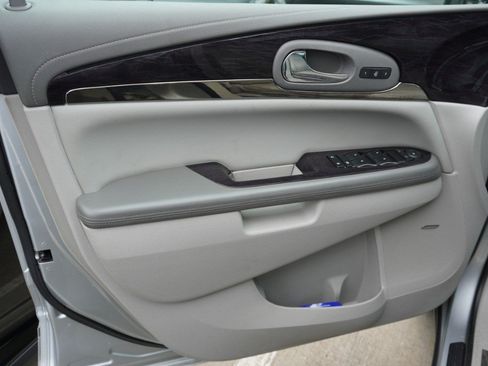 Used 2017 Buick Enclave Leather FWD image 14