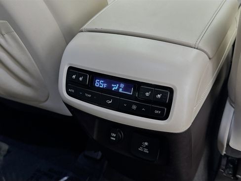 Used 2020 Hyundai Palisade Limited FWD image 17