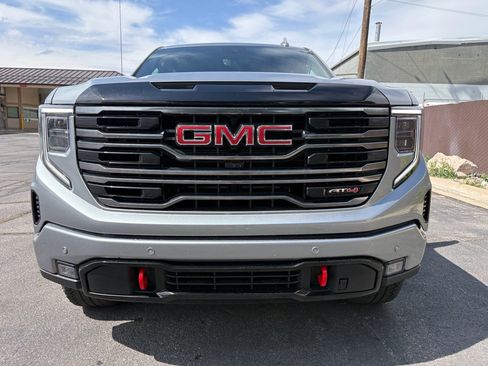 Used 2025 GMC Sierra 1500 AT4 w/ AT4 Premium Package AWD/4WD image 15