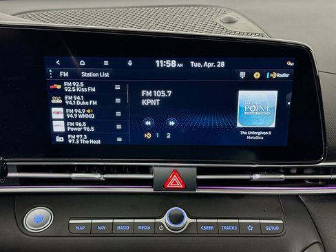 Used 2025 Hyundai Elantra SEL FWD image 21