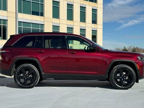 New 2026 Jeep Grand Cherokee Limited image 3