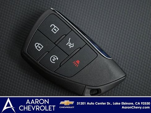 New 2026 Chevrolet Equinox EV LT w/ LPO, Blackout Package FWD image 40