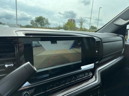 Used 2024 Chevrolet Silverado 1500 LT image 30