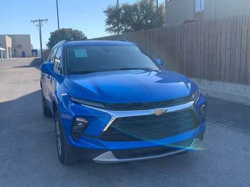 Used 2024 Chevrolet Blazer LT w/ Convenience Package image 2