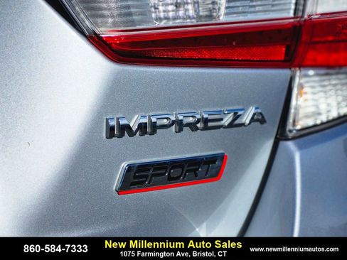 Used 2022 Subaru Impreza 2.0i Sport image 10