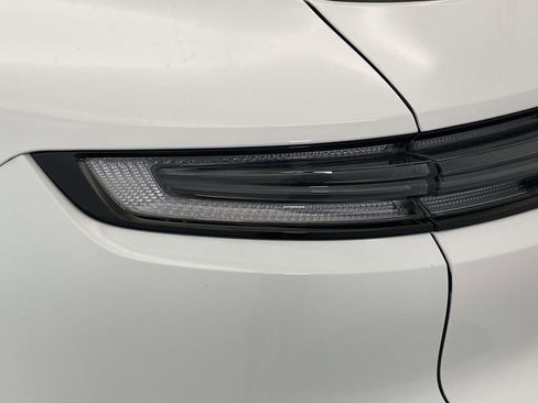Used 2024 Porsche Cayenne image 16