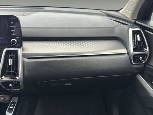 Used 2023 Kia Sorento SX AWD/4WD image 15
