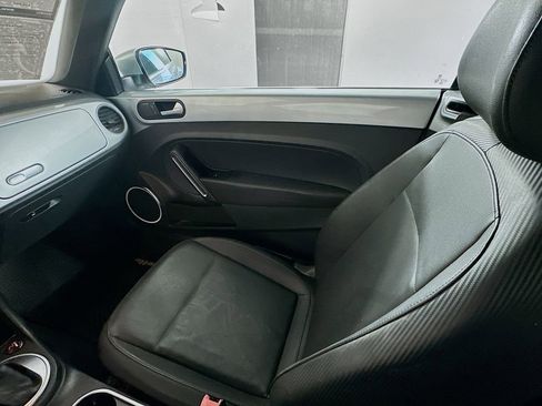 Used 2013 Volkswagen Beetle 2.5 FWD image 21