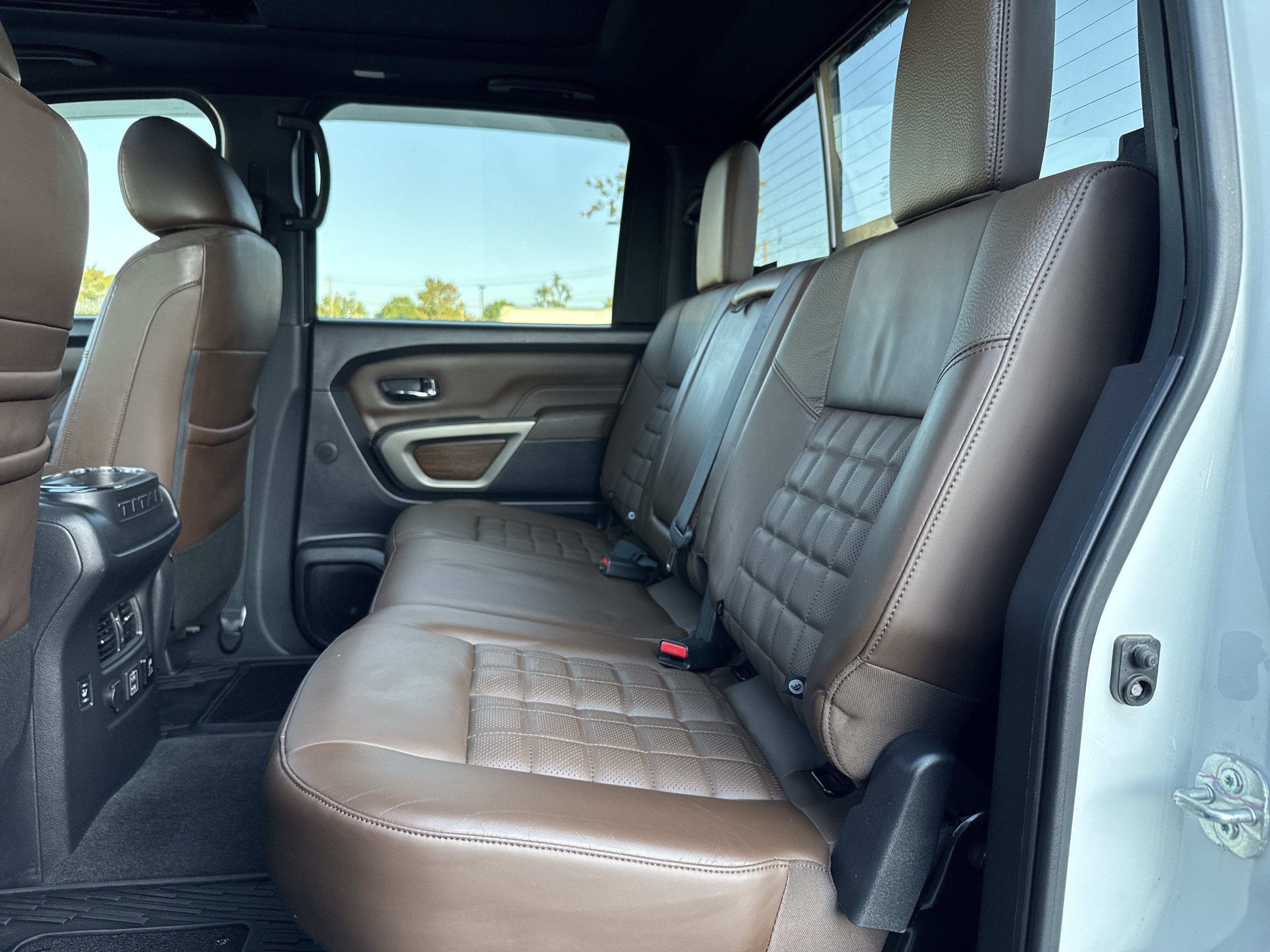 Used 2021 Nissan Titan Platinum Reserve w/ Moonroof Package RWD image 25