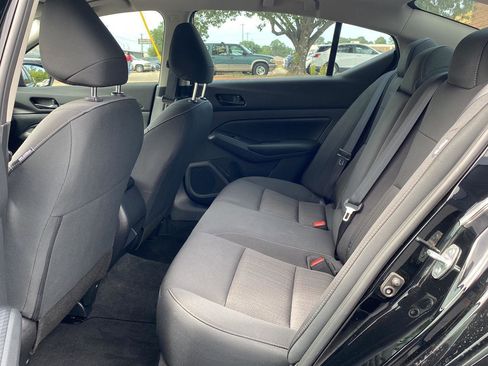 Used 2025 Nissan Altima 2.5 S FWD image 28