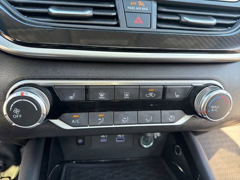 Used 2023 Nissan Altima 2.5 SR w/ SR Premium Package FWD image 42