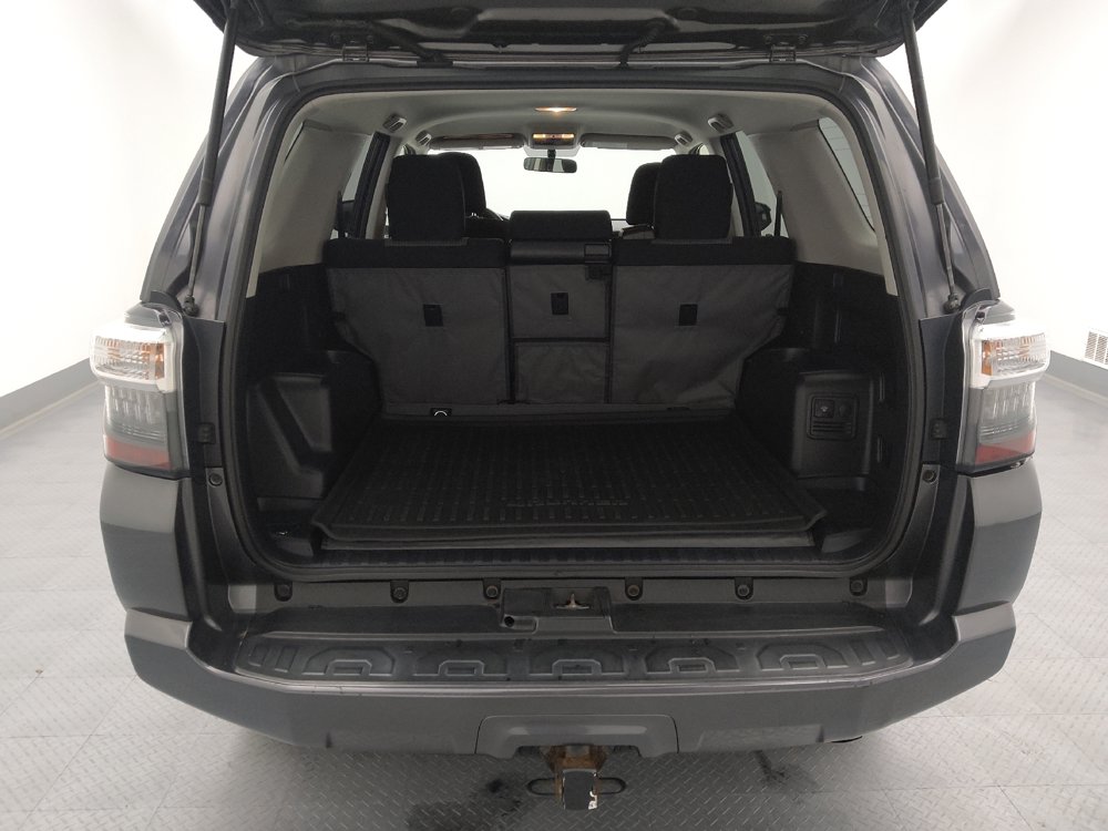 Used 2017 Toyota 4Runner SR5 AWD/4WD image 29