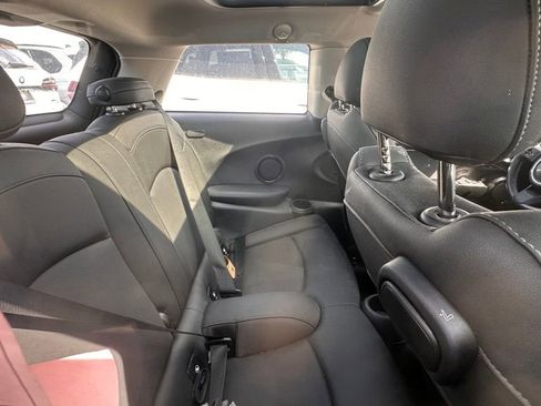 Used 2024 MINI Cooper 2-Door Hardtop image 6
