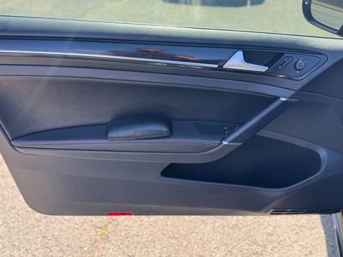 Used 2015 Volkswagen GTI SE FWD image 12