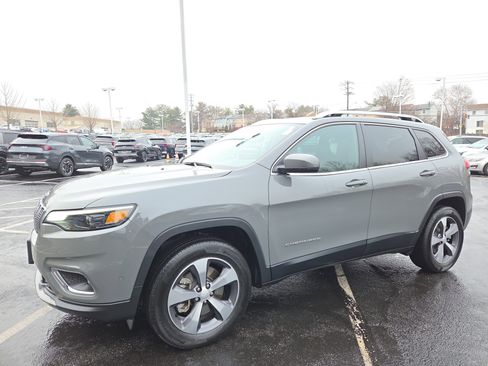 Used 2021 Jeep Cherokee Limited w/ Elite Package image 8