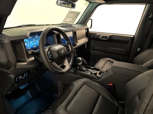 New 2025 Ford Bronco Badlands image 38