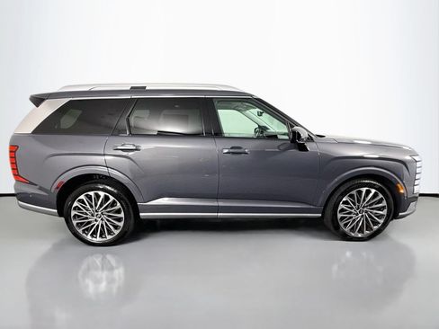 Used 2026 Hyundai Palisade Calligraphy FWD image 4