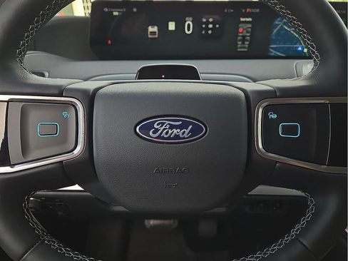 Used 2026 Ford Expedition Platinum w/ Platinum Ultimate Package AWD/4WD image 19