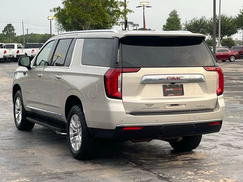 Used 2021 GMC Yukon XL SLT w/ SLT Luxury Package AWD/4WD image 8
