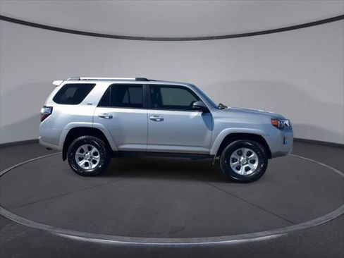 Certified 2021 Toyota 4Runner SR5 Premium w/ Moonroof Package AWD/4WD image 9