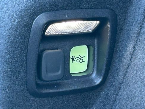 Used 2025 Chevrolet Corvette Stingray Premium Cpe w/ 3LT RWD image 39