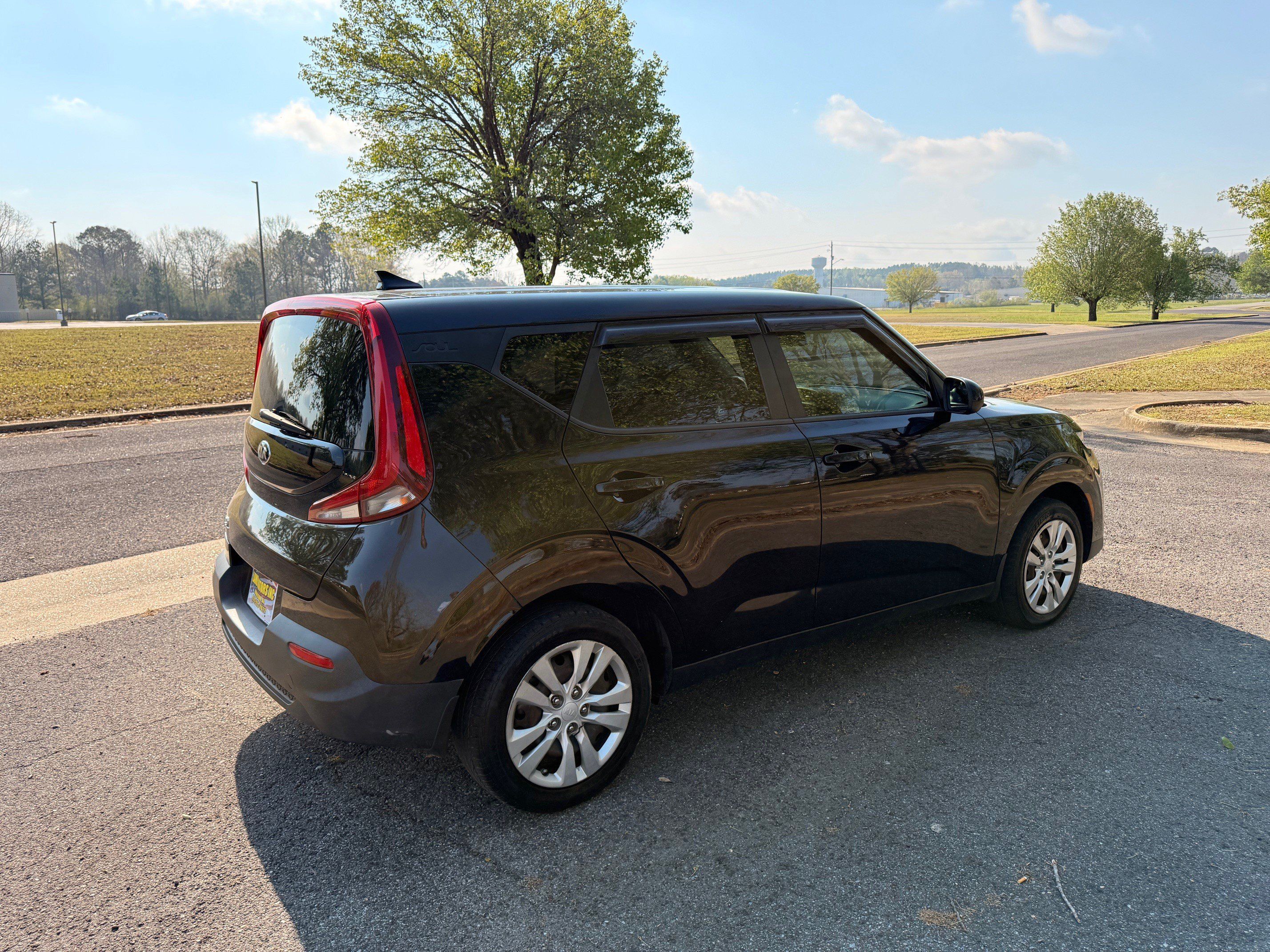 Used 2020 Kia Soul LX FWD image 5