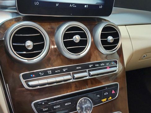Used 2016 Mercedes-Benz C 300 4MATIC Sedan image 29