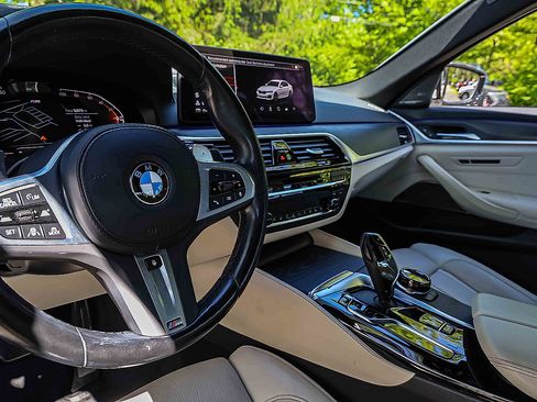 Used 2023 BMW 540i xDrive w/ Dynamic Handling Package AWD/4WD image 7
