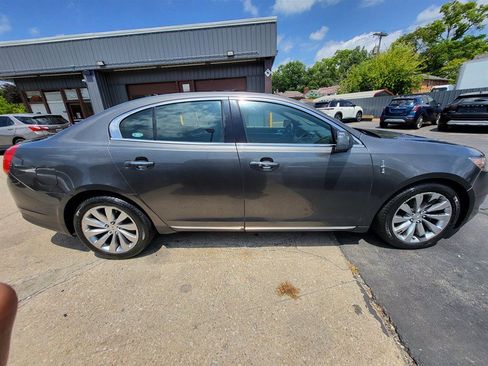 Used 2016 Lincoln MKS AWD image 7