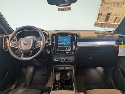 New 2026 Volvo XC40 B5 Ultra w/ Protection Package Premier image 13