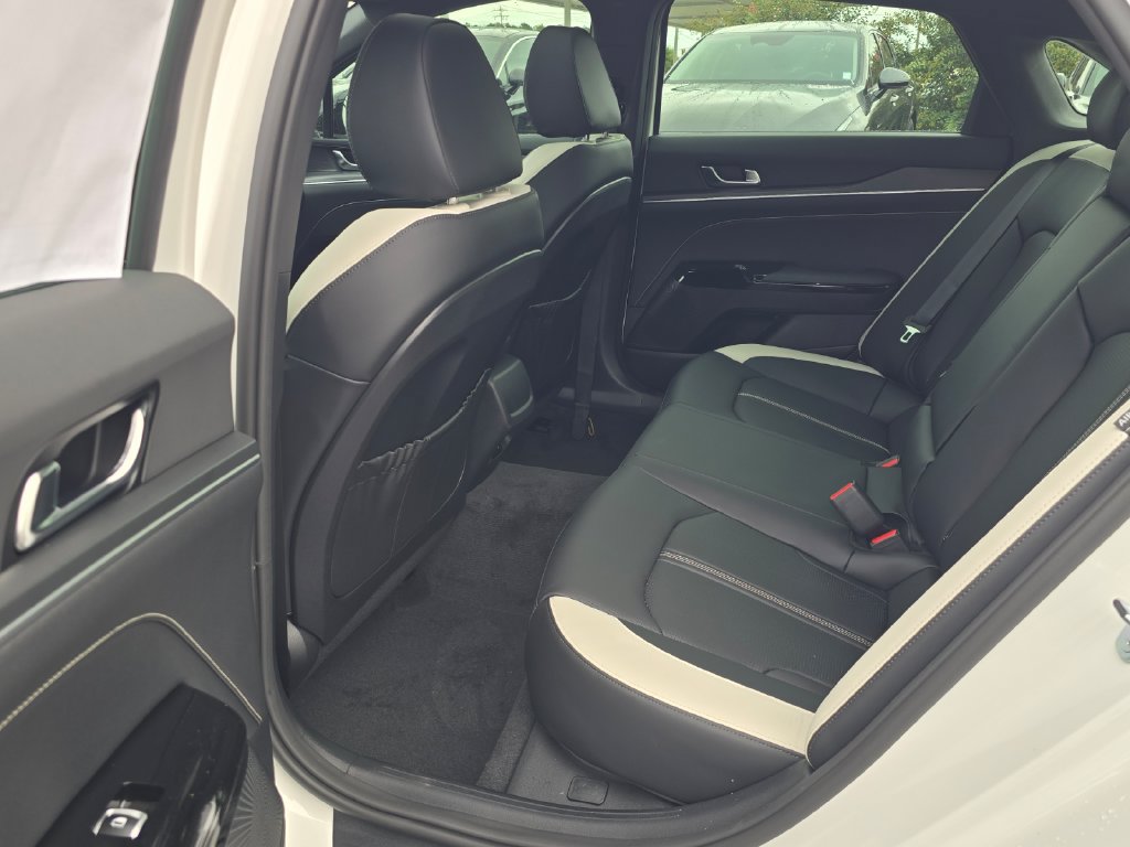 New 2027 Kia K5 GT-Line image 10