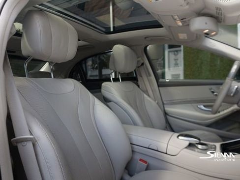 Used 2017 Mercedes-Benz S 550 Maybach image 28