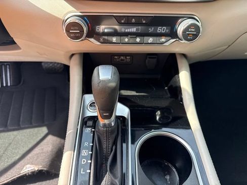 Used 2022 Nissan Altima 2.5 SL FWD image 17