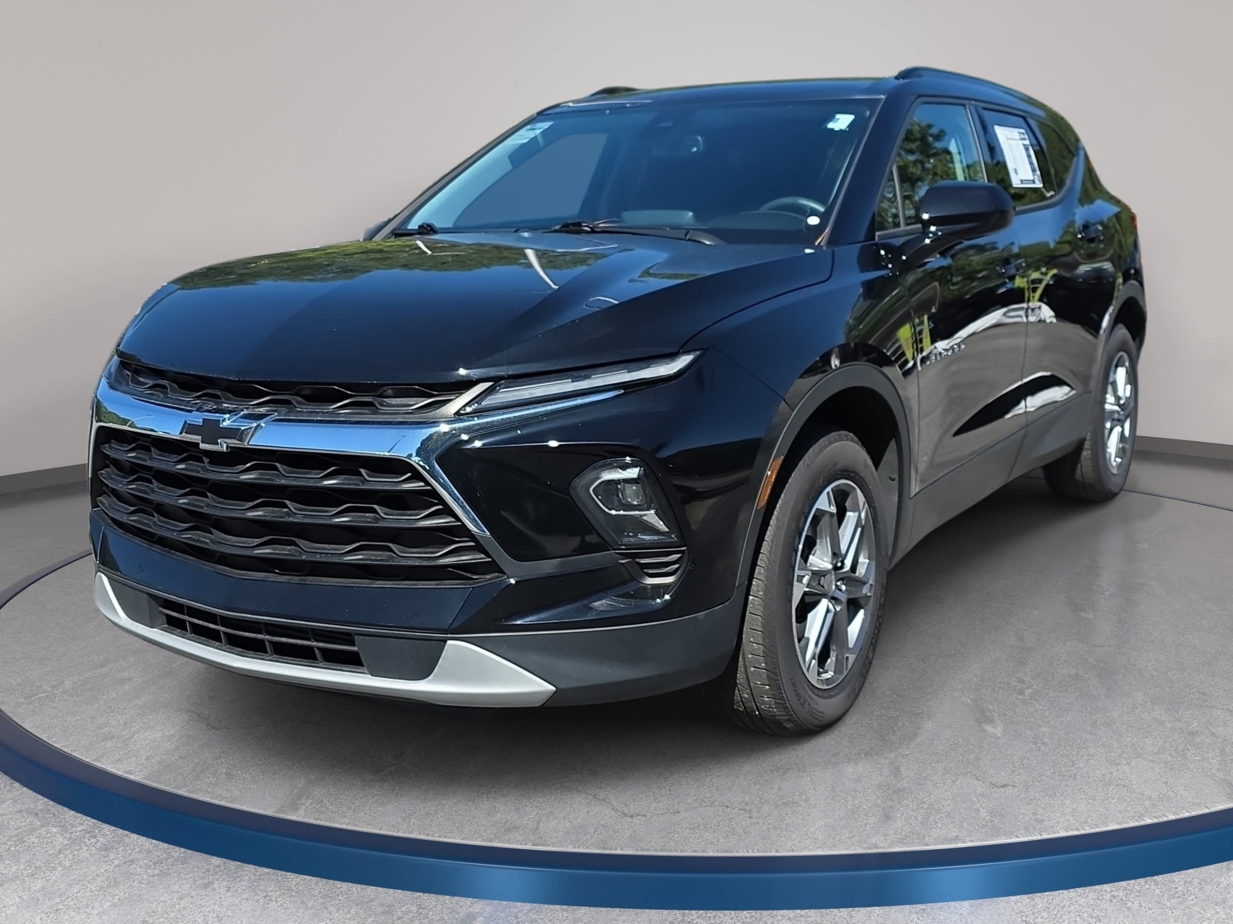 Used 2024 Chevrolet Blazer LT w/ Convenience Package FWD image 1