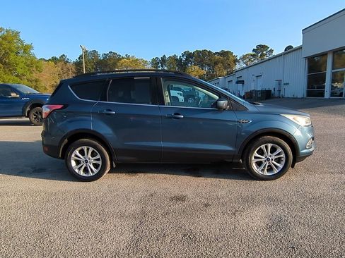 Used 2018 Ford Escape SEL image 3