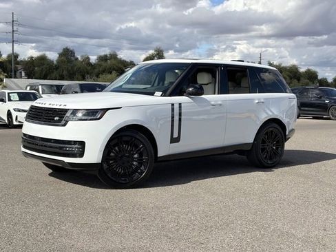 New 2026 Land Rover Range Rover SE image 2