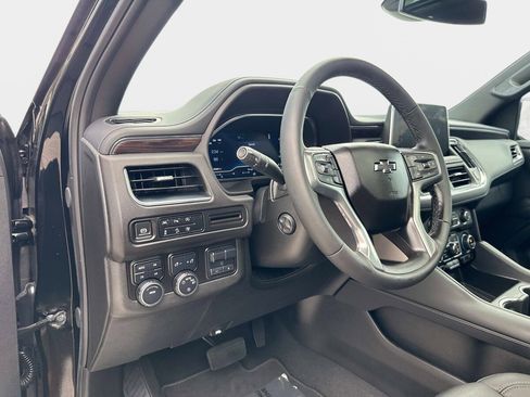 Used 2024 Chevrolet Tahoe Z71 w/ Luxury Package AWD/4WD image 22