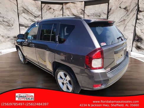 Used 2017 Jeep Compass Sport FWD image 5