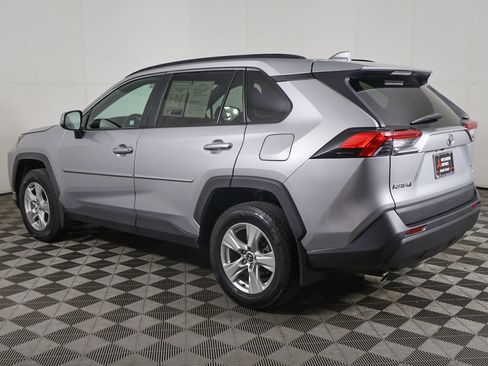 Used 2021 Toyota RAV4 XLE w/ Convenience Package AWD/4WD image 14