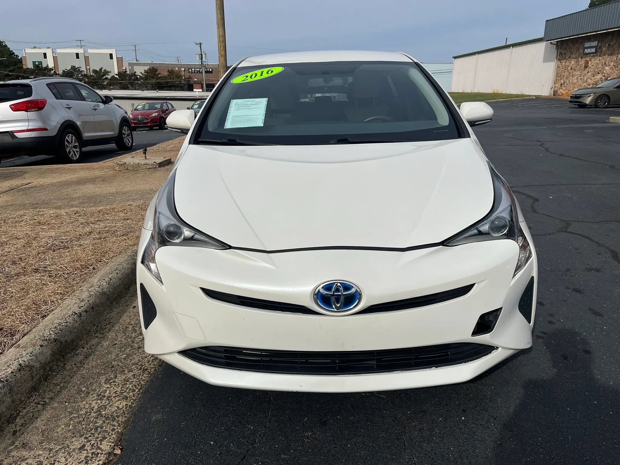 Used 2016 Toyota Prius Two FWD image 2