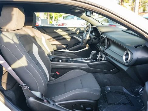 Used 2017 Chevrolet Camaro SS RWD image 17