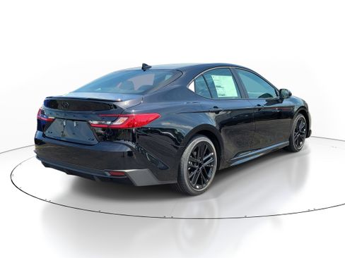 New 2026 Toyota Camry SE FWD image 4