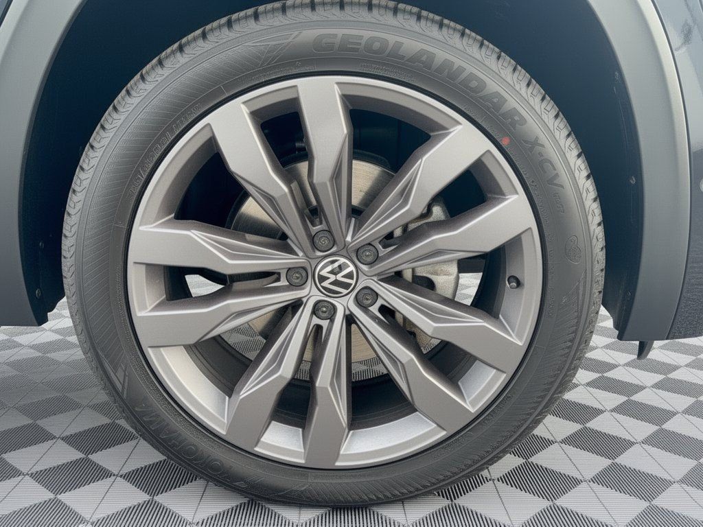 Certified 2023 Volkswagen Atlas Cross Sport SEL Premium R-Line AWD/4WD image 13
