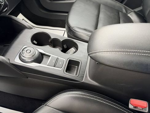 Used 2025 Ford Escape Platinum AWD/4WD image 21