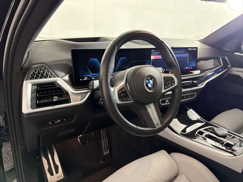 Certified 2024 BMW X5 xDrive40i w/ M Sport Package AWD/4WD image 4