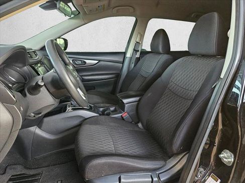 Used 2019 Nissan Rogue S FWD image 13