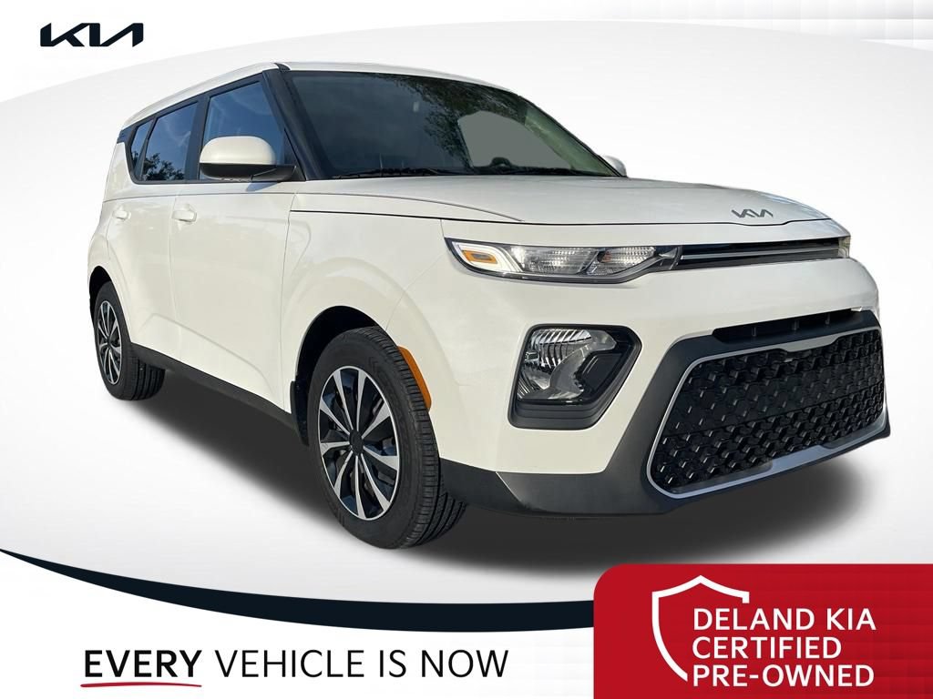 Certified 2022 Kia Soul LX FWD image 1